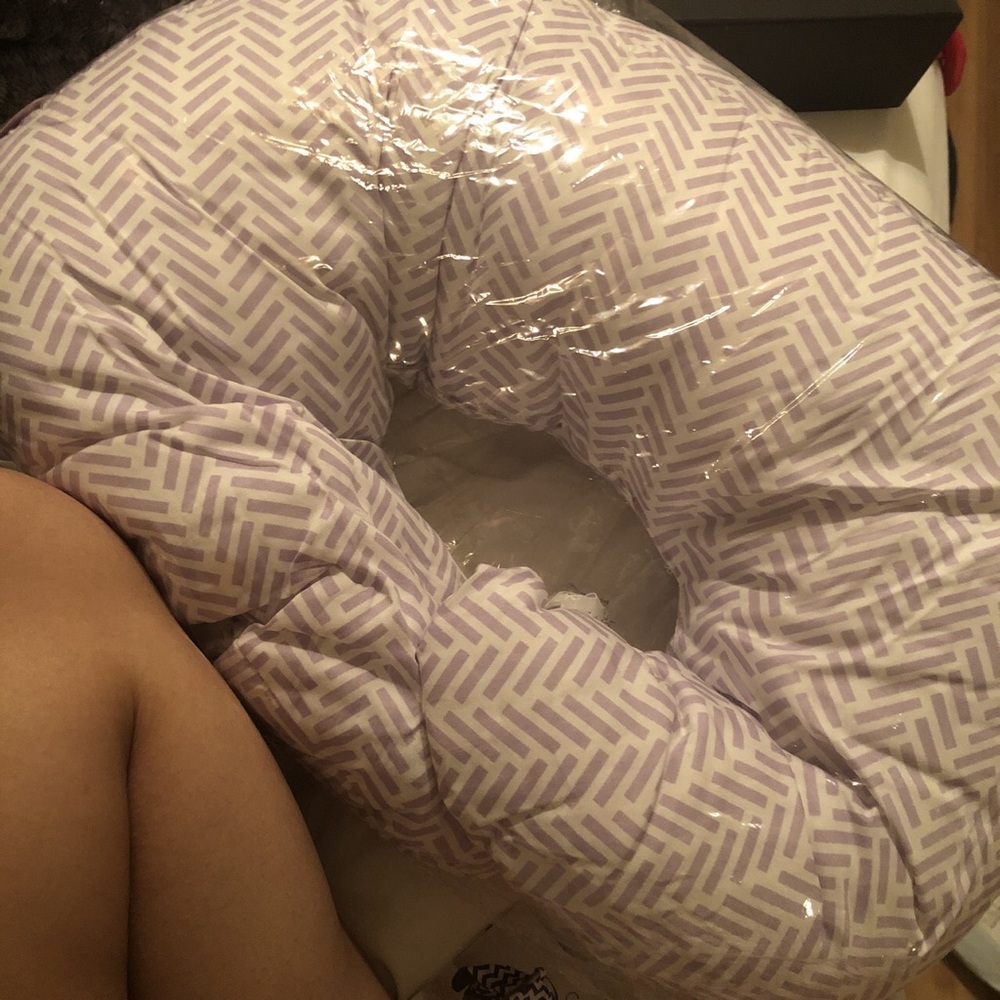Nursing pillow for babygirl! - Picture 1 of 3